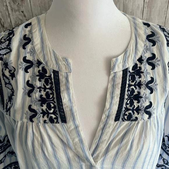 Roller Rabbit Embroidered Puff Sleeve Blouse Size Small - Picture 3 of 4